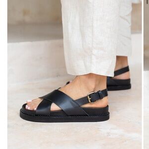 Liberte Leather Capri Sandal - 39 Black